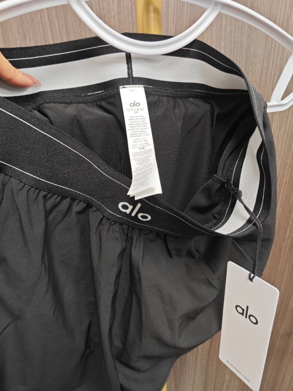 Women's Match Point Short Black 🖤ALO Yoga NWT🏷️ High-Cut Athletic Shorts - Picture 6 of 8